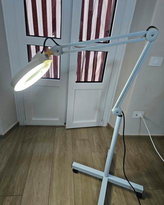 Lampada ingrandimento estetica 
