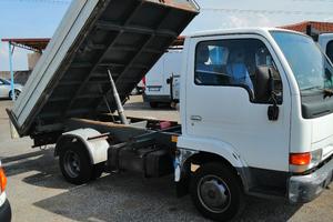Nissan cabstar cassone ribaltabile 3 posti 