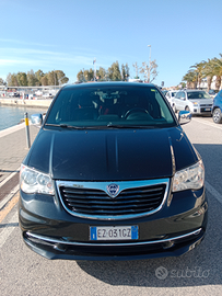 Lancia Voyager S