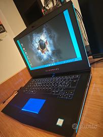notebook gaming Dell Alienware 15 R3
FHD + zaino