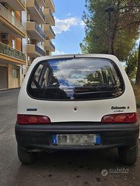 Fiat 600 anno 2001  benzina- Gpl