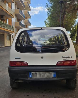 Fiat 600 anno 2001  benzina- Gpl