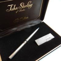 Penna a sfera e accendino John Sterling