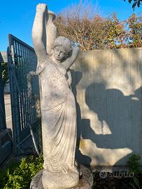 Statua fontana da giardino