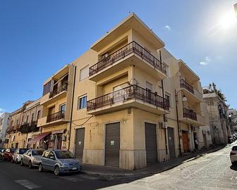NEGOZIO A REGGIO DI CALABRIA