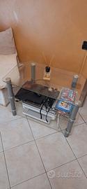 Tavolino porta TV in vetro
