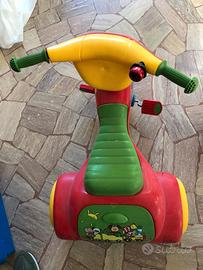 Treciclo con pedali per bambini