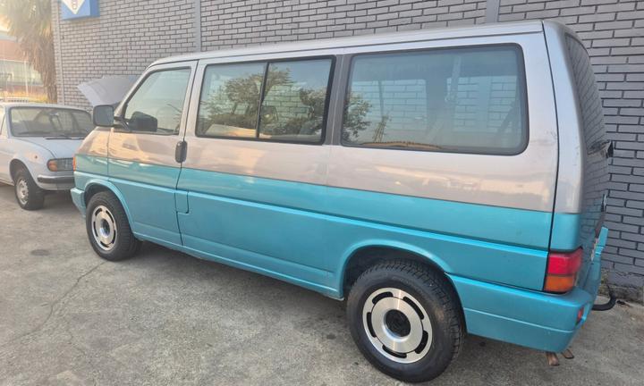 VW Pulmino 8 posti benzina GPL SYNCRO