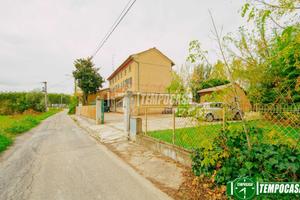 Villa a Sale Via Orti Grandi 5 locali