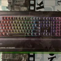 Tastiera Razer meccanica Ornata Chroma V2