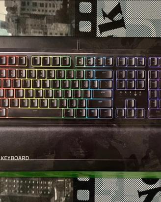 Tastiera Razer meccanica Ornata Chroma V2