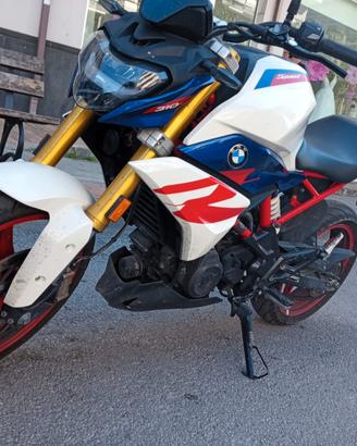 BMW 310R