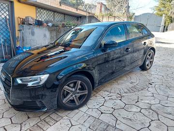AUDI A3 SPB 30 g-tron S tronic