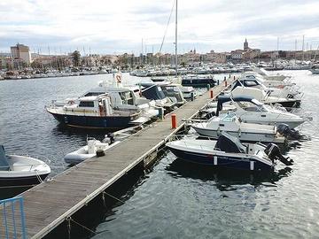 posto barca a banchina galleggiante