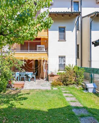 SPLENDIDO BILOCALE CON GIARDINO INDIPENDENTE