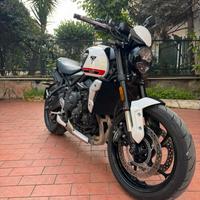 Triumph trident 660