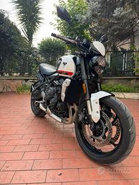 Triumph trident 660