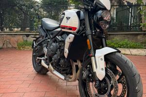 Triumph trident 660
