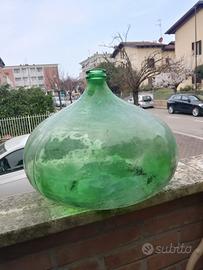 Damigiane e vasi per allestimento  giardino