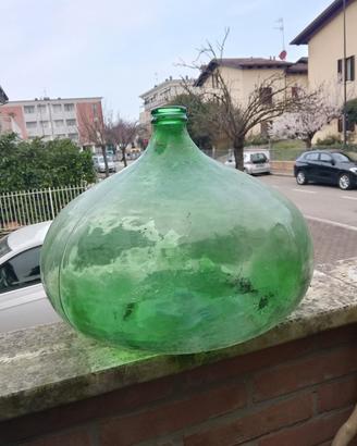 Damigiane e vasi per allestimento  giardino