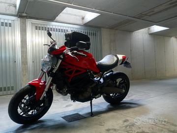 Ducati moster 821 stripe