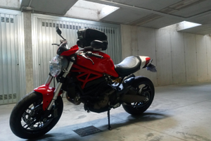 Ducati moster 821 stripe