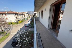 Appartamento di 127 m² con 4 locali e box auto a R
