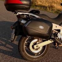 GIVI V35 tech + relativi telaietti PLX532 vstrom