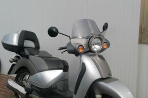 Aprilia Scarabeo 200 GT - pronto a viaggiare