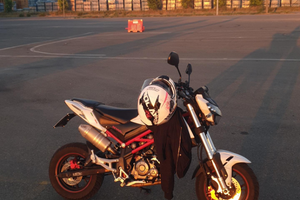 Benelli tnt 125