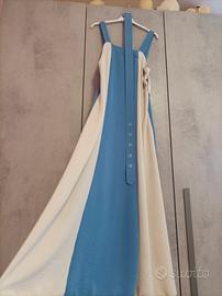 vestito lungo color carta da zucchero e beige.