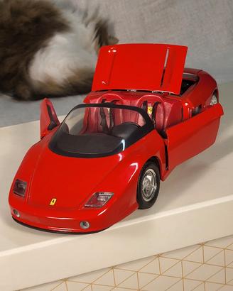 Revell 1:18 Ferrari Mithos in metallo come nuova