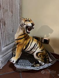 Tigre in porcellana