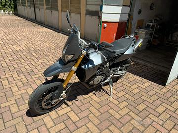 Aprilia Dorsoduro 750