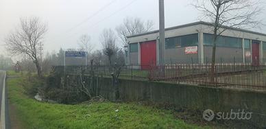 Capannone affacciato su via cassola