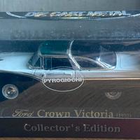 Ford Fairlane Crown Victoria 1:43 Road Signature