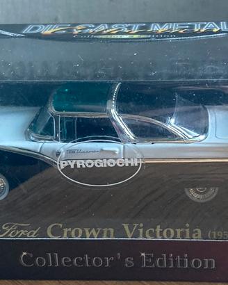 Ford Fairlane Crown Victoria 1:43 Road Signature