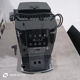 Macchina da caffè automatica Magnifica DeLonghi 