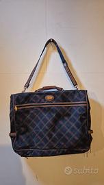 Elegante Porta Abiti Vintage