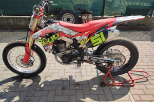 Honda CRF 250 flat track
