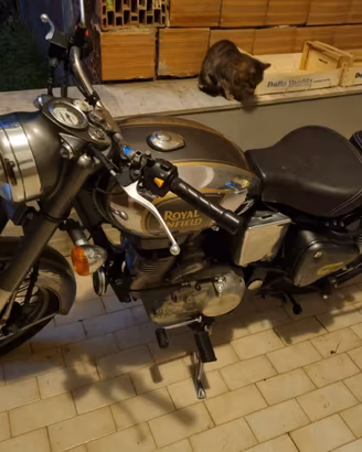 Royal Enfield Classic 500