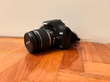 Macchina fotografica canon eos 500d con accessori