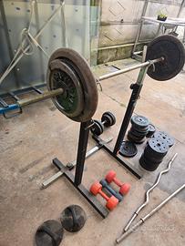 pesi panche e attrezzi palestra