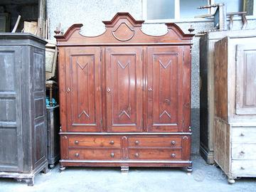 Antico armadio a tre ante metà Ottocento