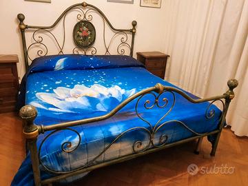 Letto matrimoniale (giroletto completo)