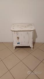 comodino shabby chic