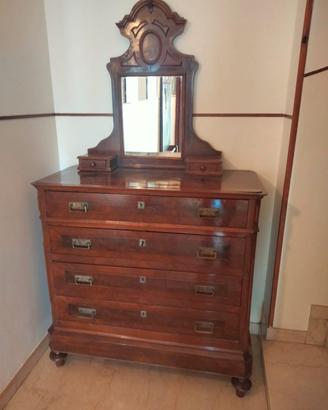 cassettone primi 900 e copia comodini 