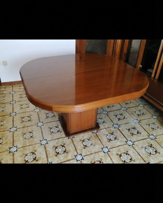 Tavolo da pranzo in legno lucido, allungabile