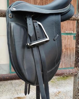 Sella dressage