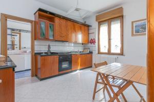 TRILOCALE CON TERRAZZINO-VICINANZA SCALO FARINI